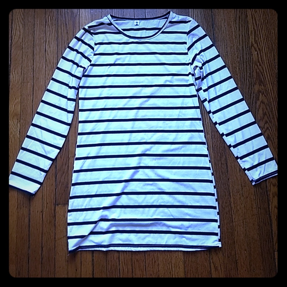 Black and White Striped Tunic Top